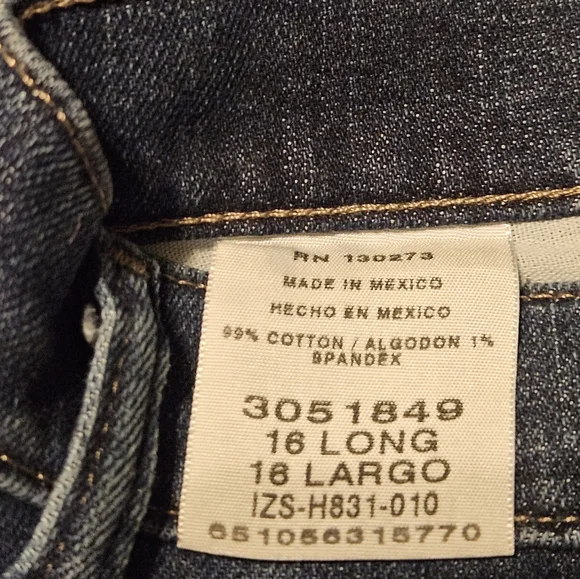 Lee jeans Relaxed fit size 16 Straight Leg NWT - Picture 3 of 5